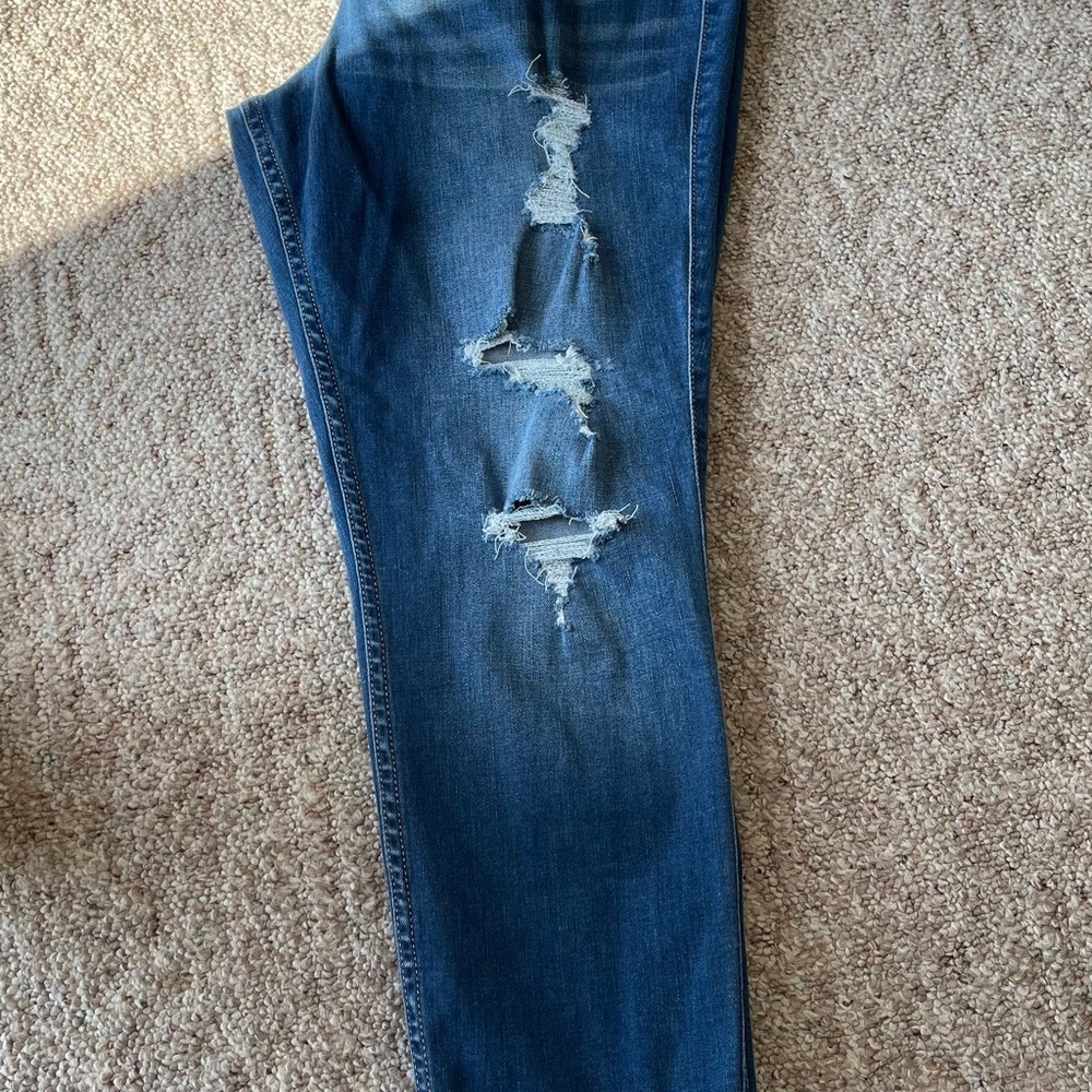 Brand new HOLLISTER jeans distressed/ripped style